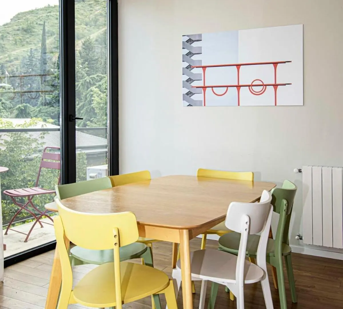 2Br Luxury Apartment With 2 Balconies In Historic Tbilisi