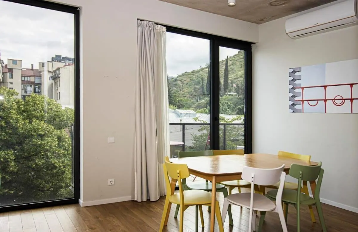2Br Luxury Apartment With 2 Balconies In Historic Tbilisi