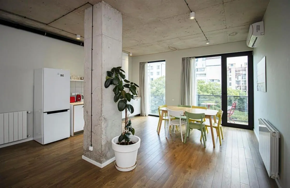 2Br Luxury Apartment With 2 Balconies In Historic Tbilisi